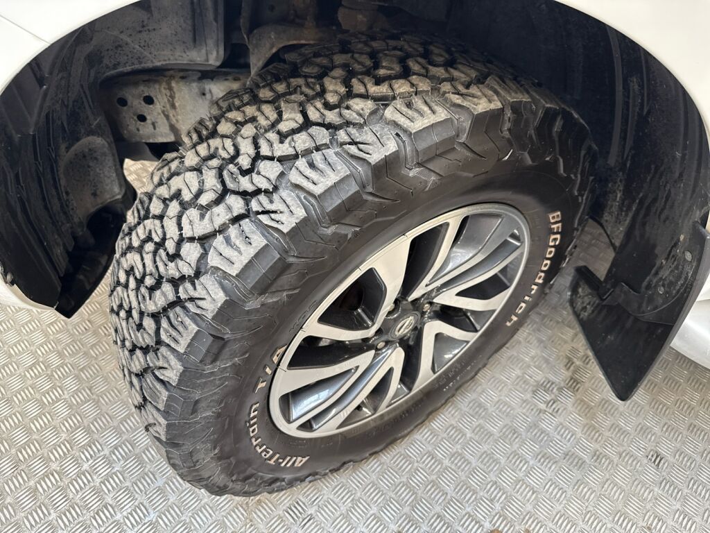 Nissan Navara 2017 Valkoinen