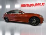 BMW 330 2020 Oranssi
