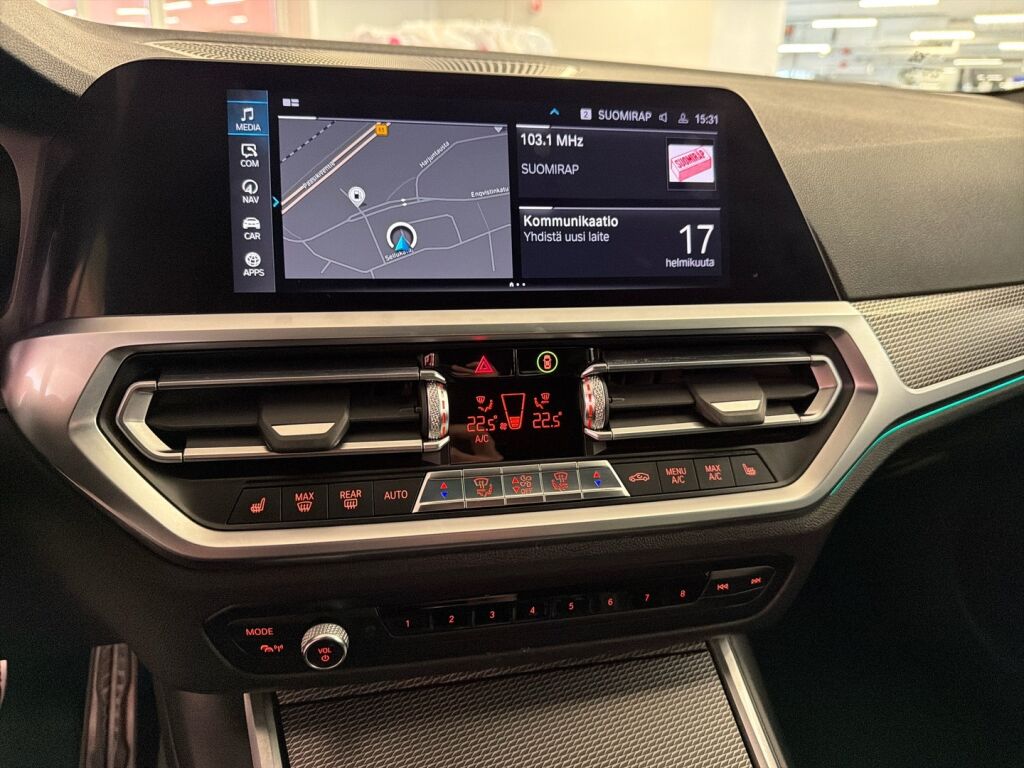 BMW 330 2020 Oranssi