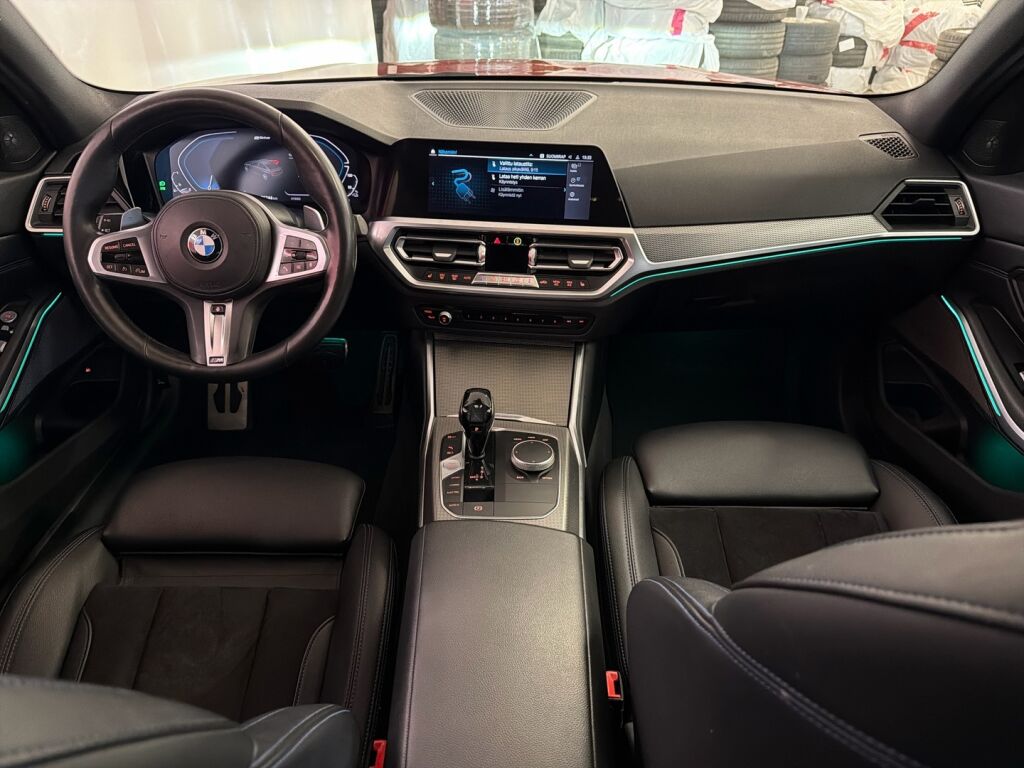 BMW 330 2020 Oranssi