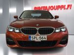 BMW 330 2020 Oranssi