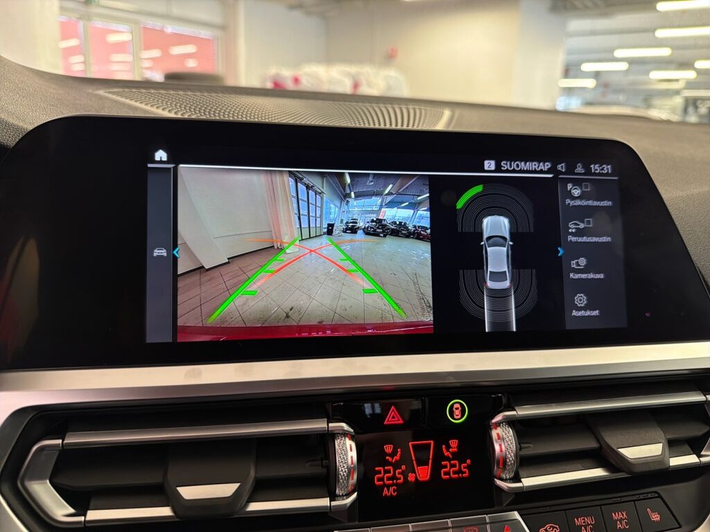 BMW 330 2020 Oranssi