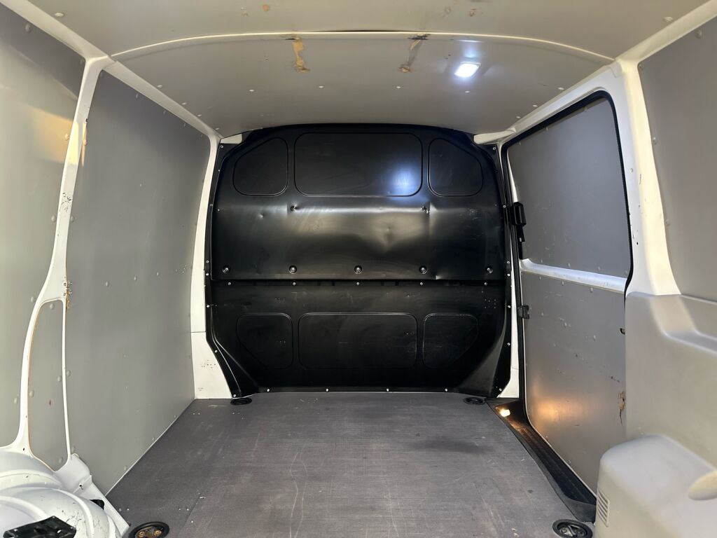 Volkswagen Transporter 2017 Valkoinen