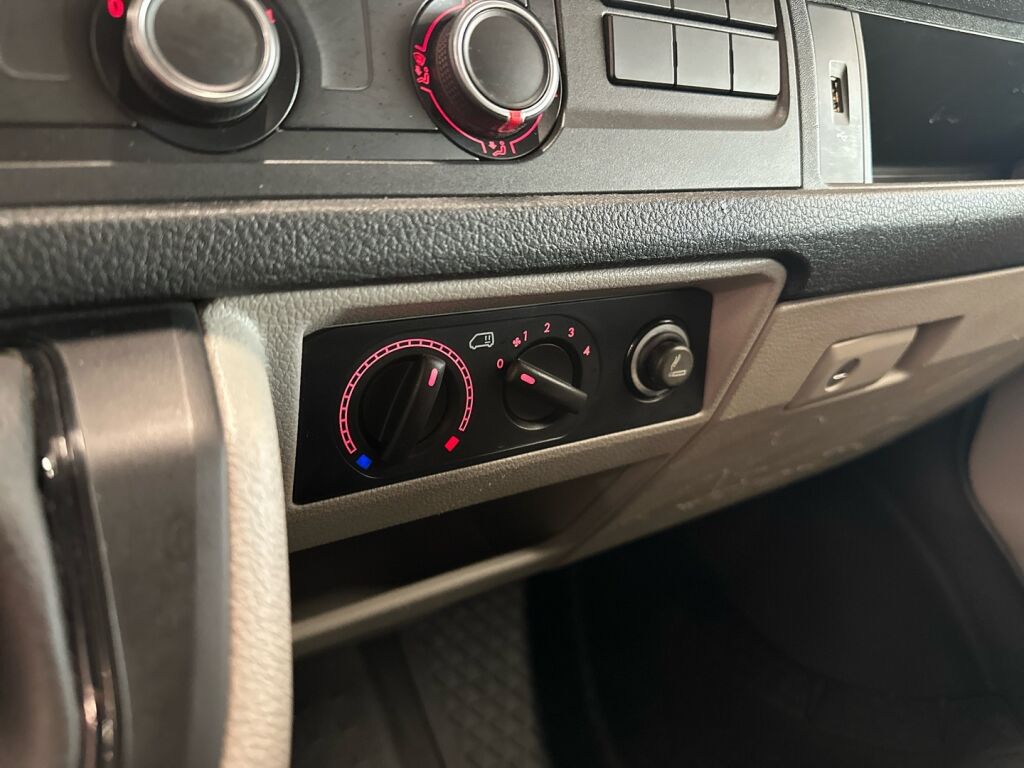 Volkswagen Transporter 2017 Valkoinen