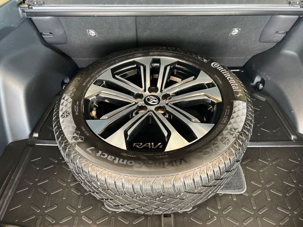 Toyota RAV4 Plug-in 2023 Hopea