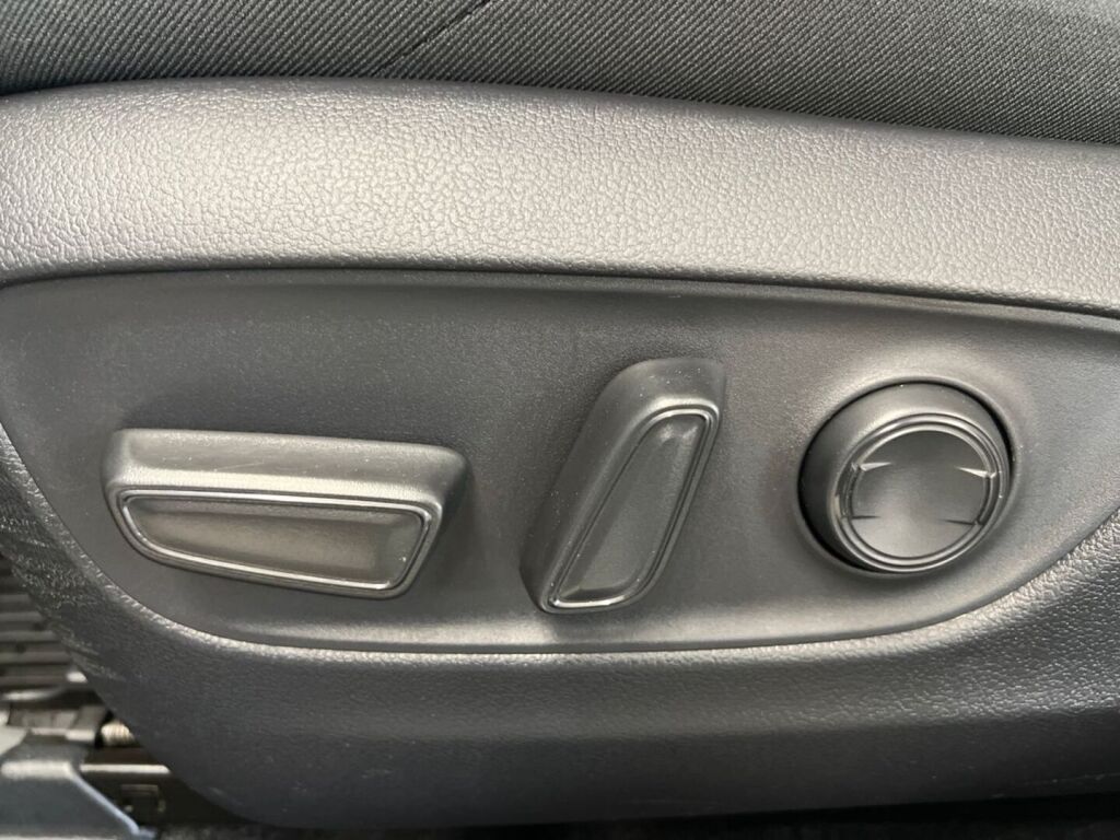 Toyota RAV4 Plug-in 2023 Hopea