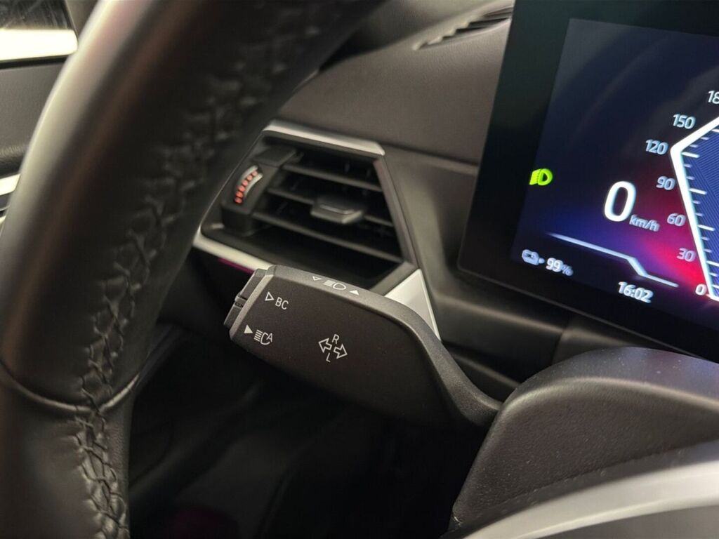 BMW i4 2022 Sininen