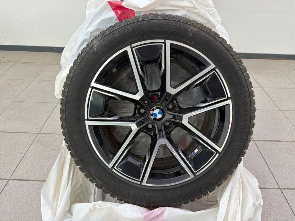 BMW i4 2022 Sininen