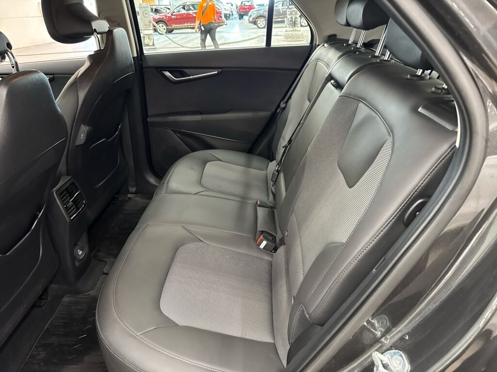 Kia Niro 2023 Harmaa