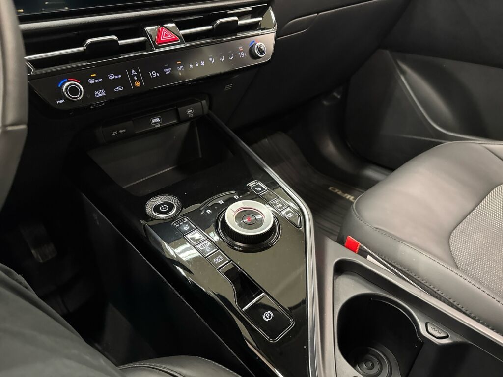 Kia Niro 2023 Harmaa