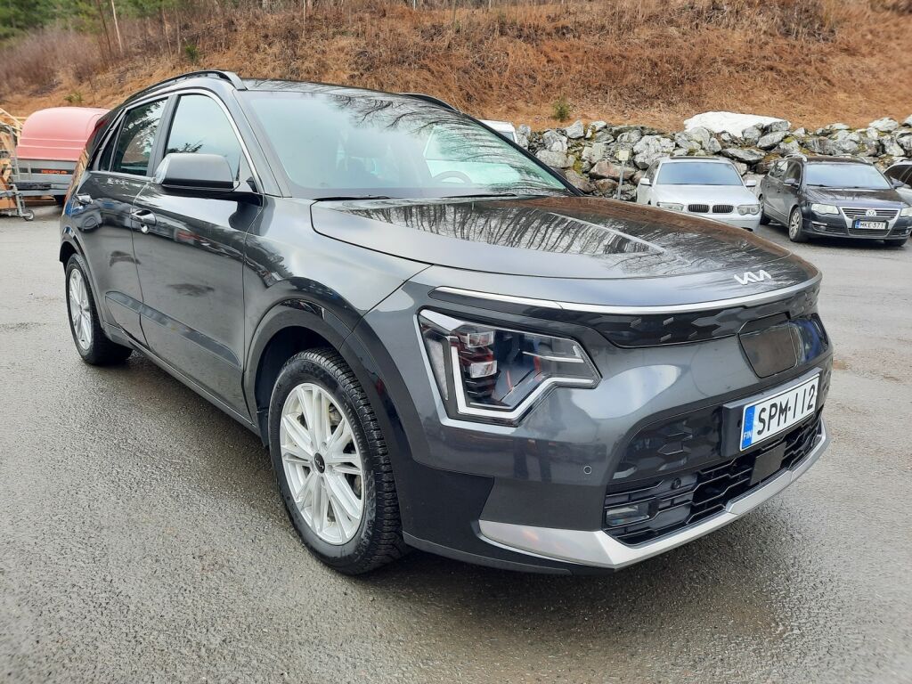 Kia Niro 2023 Harmaa