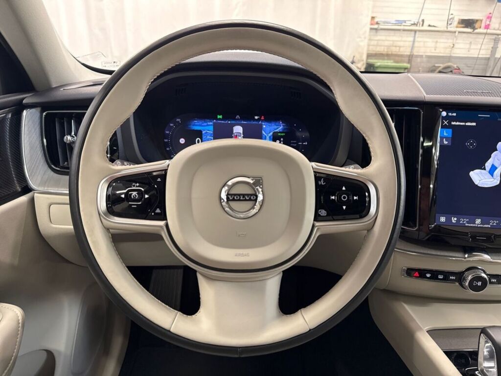 Volvo XC60 2024 Harmaa