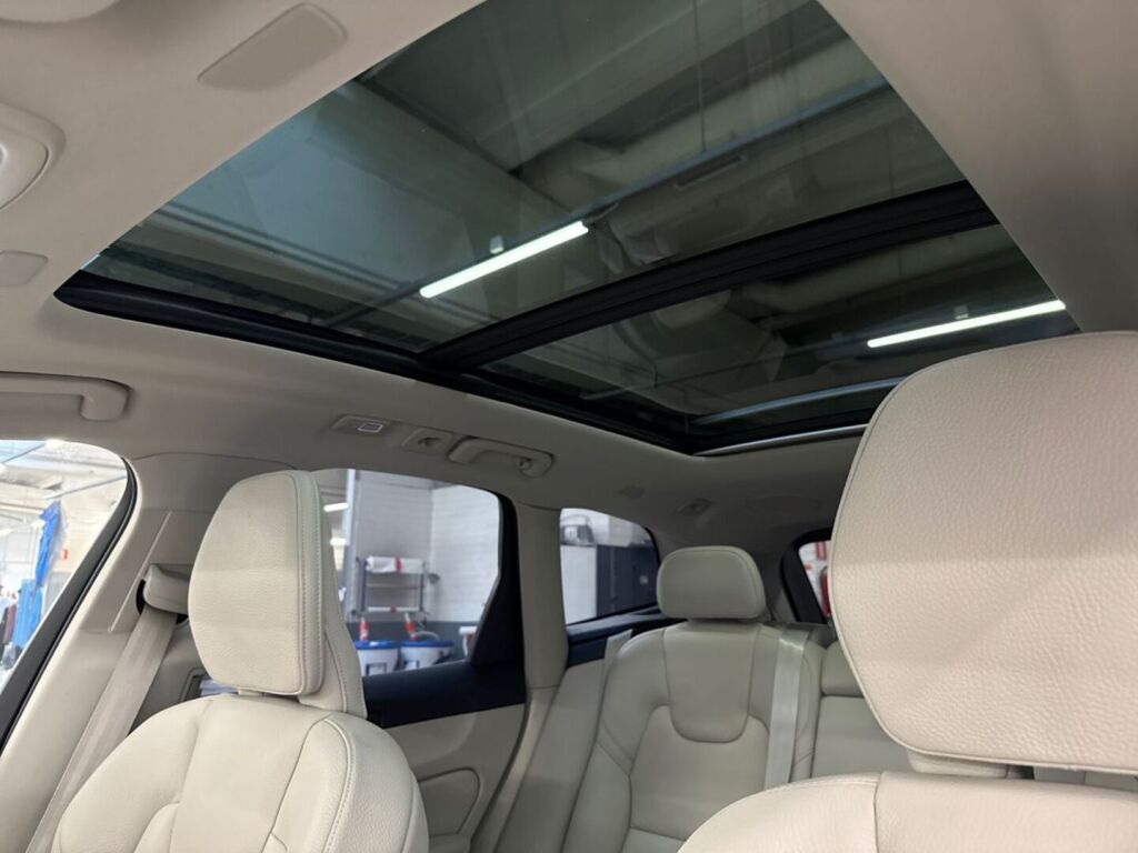 Volvo XC60 2024 Harmaa