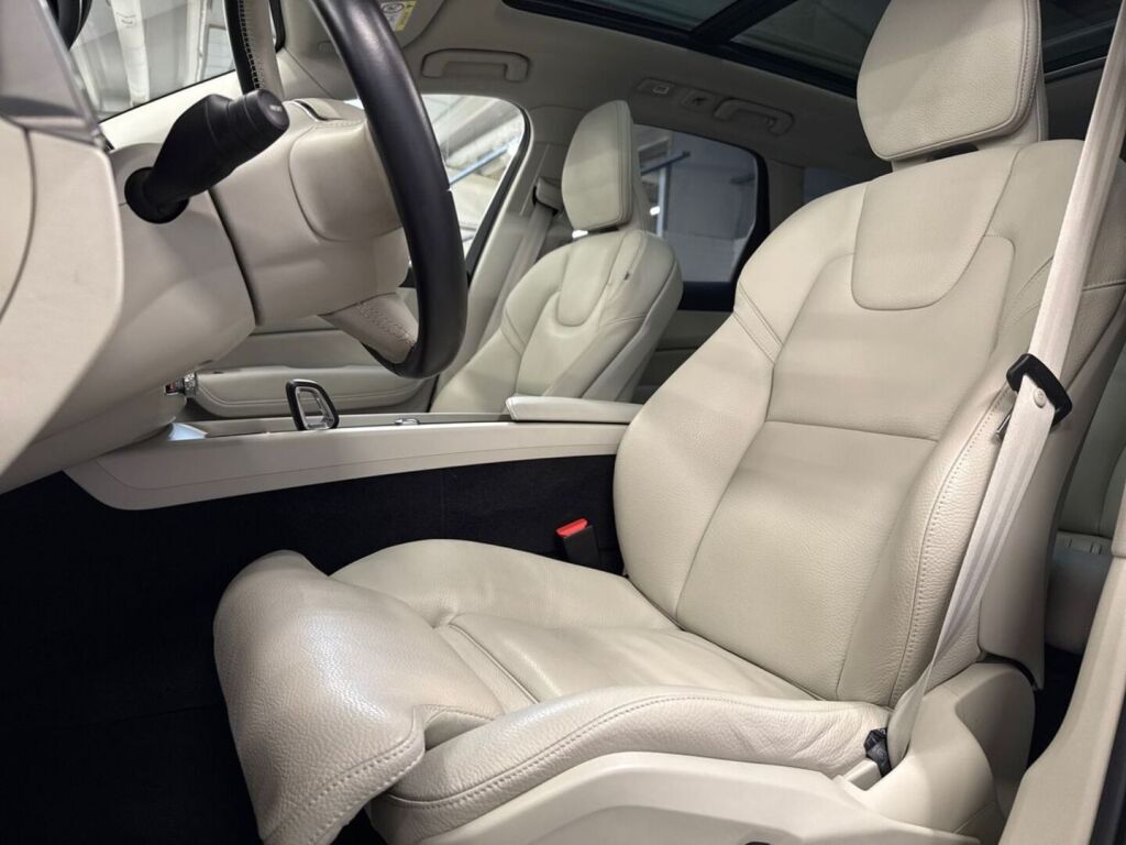 Volvo XC60 2024 Harmaa