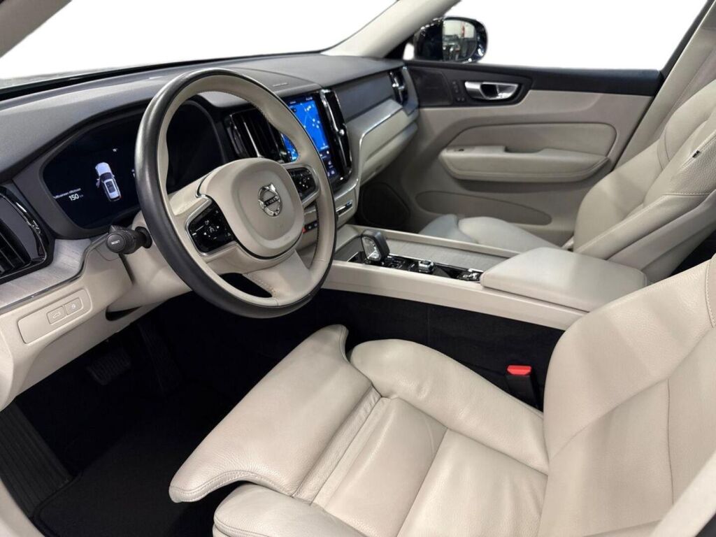 Volvo XC60 2024 Harmaa