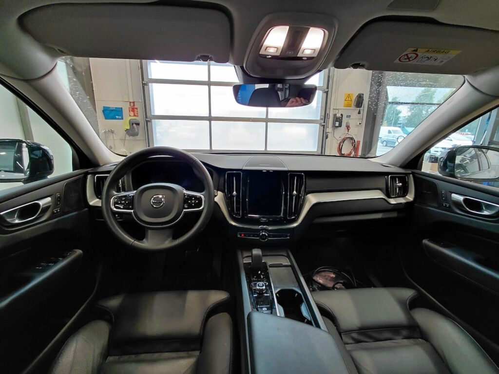 Volvo XC60 2024 Harmaa