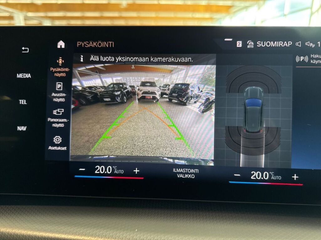 BMW iX1 2023 Vihreä