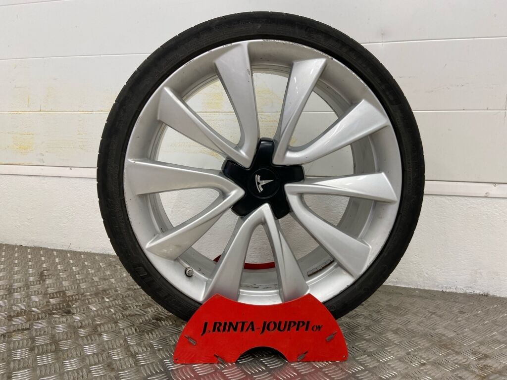 Tesla Model 3 2019 Valkoinen