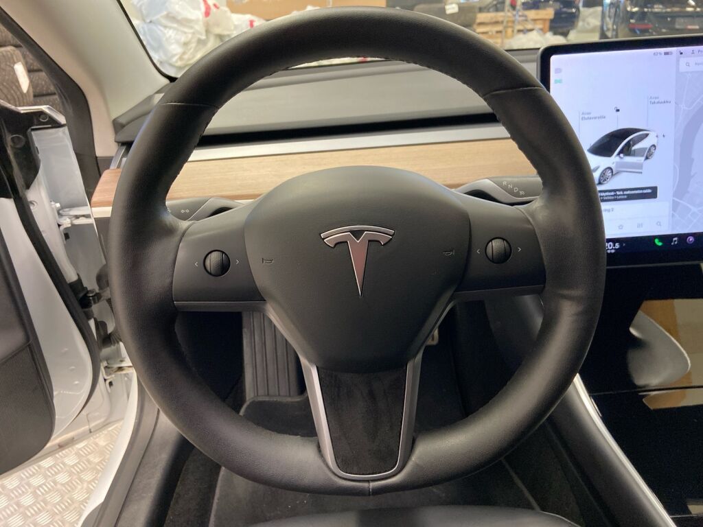 Tesla Model 3 2019 Valkoinen
