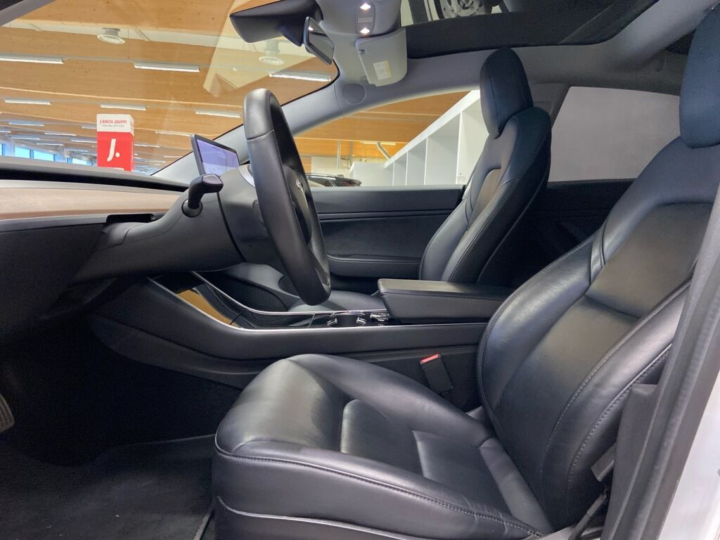 Tesla Model 3 2019 Valkoinen