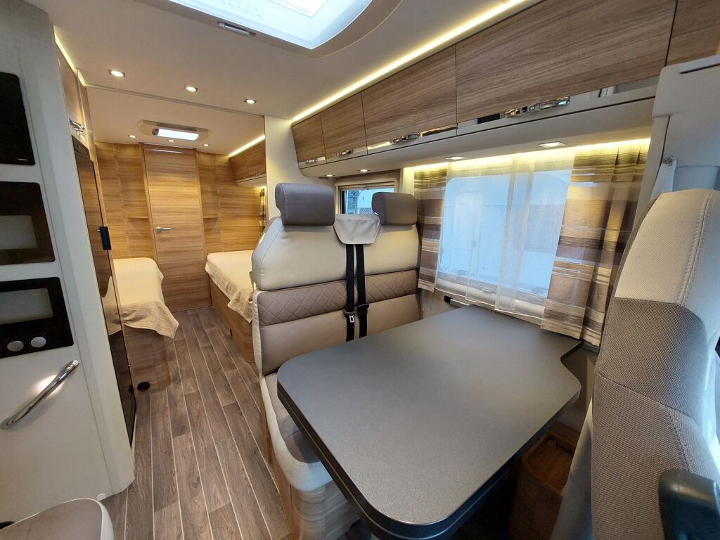 Adria Coral Axess 670 SLT 2017 Valkoinen