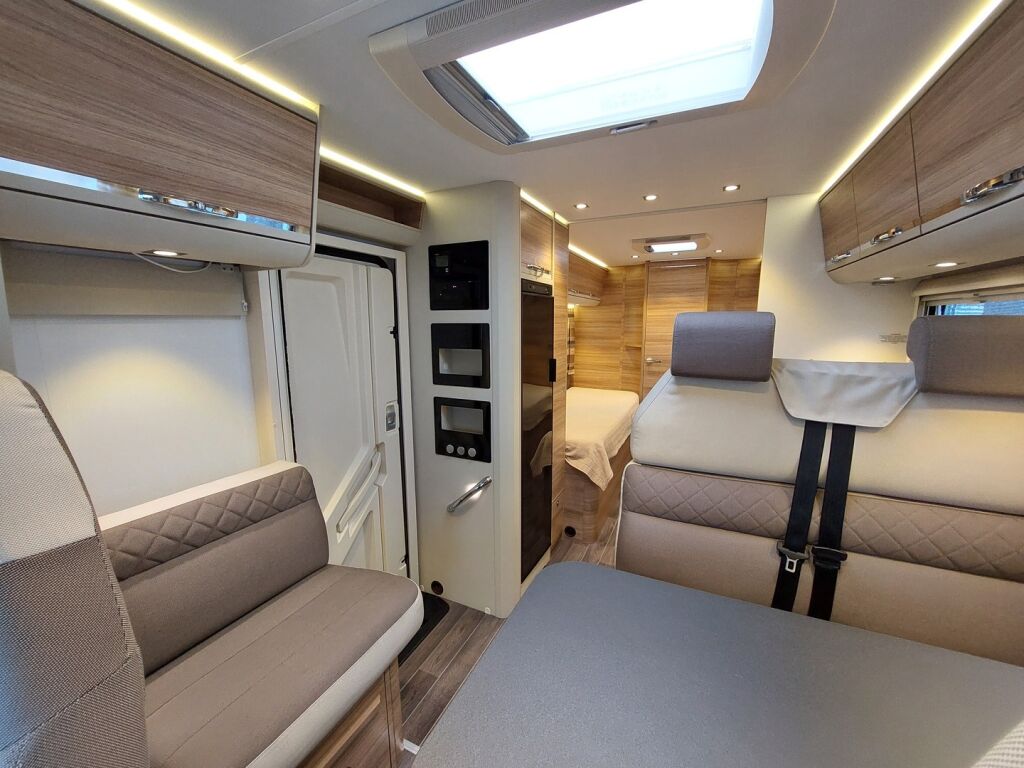 Adria Coral Axess 670 SLT 2017 Valkoinen