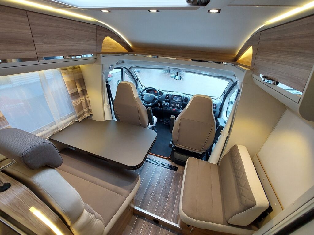 Adria Coral Axess 670 SLT 2017 Valkoinen