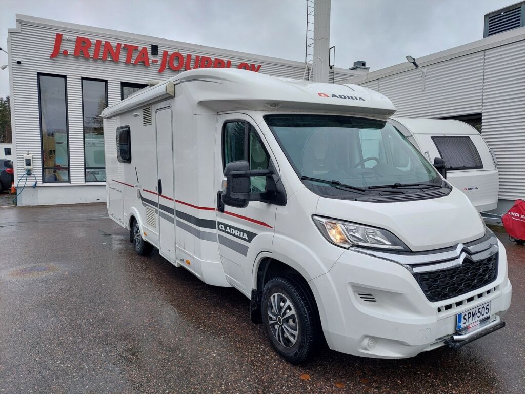 Adria Coral Axess 670 SLT 2017 Valkoinen
