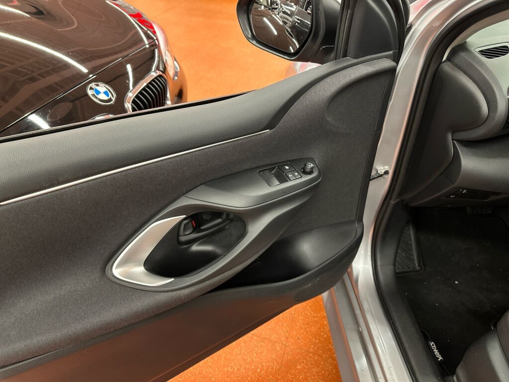 Toyota Yaris 2023 Hopea