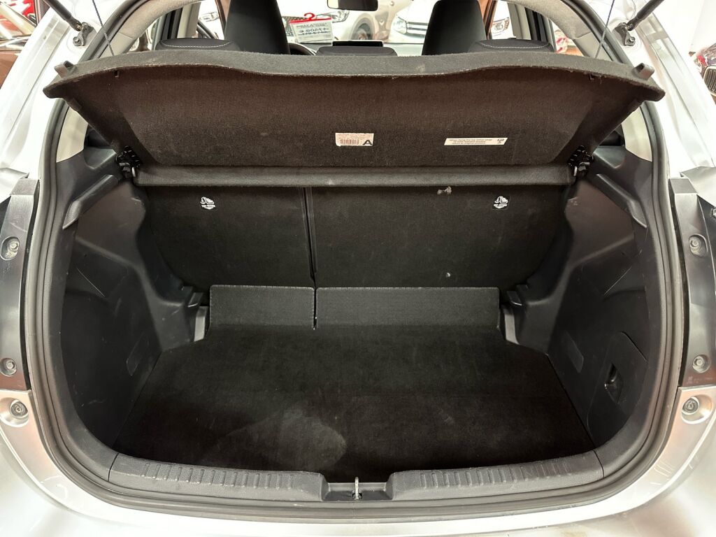 Toyota Yaris 2023 Hopea