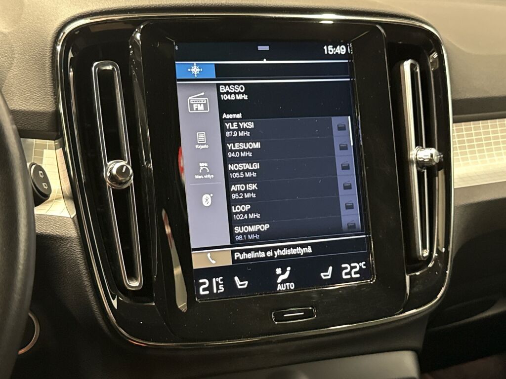 Volvo XC40 2021 Musta