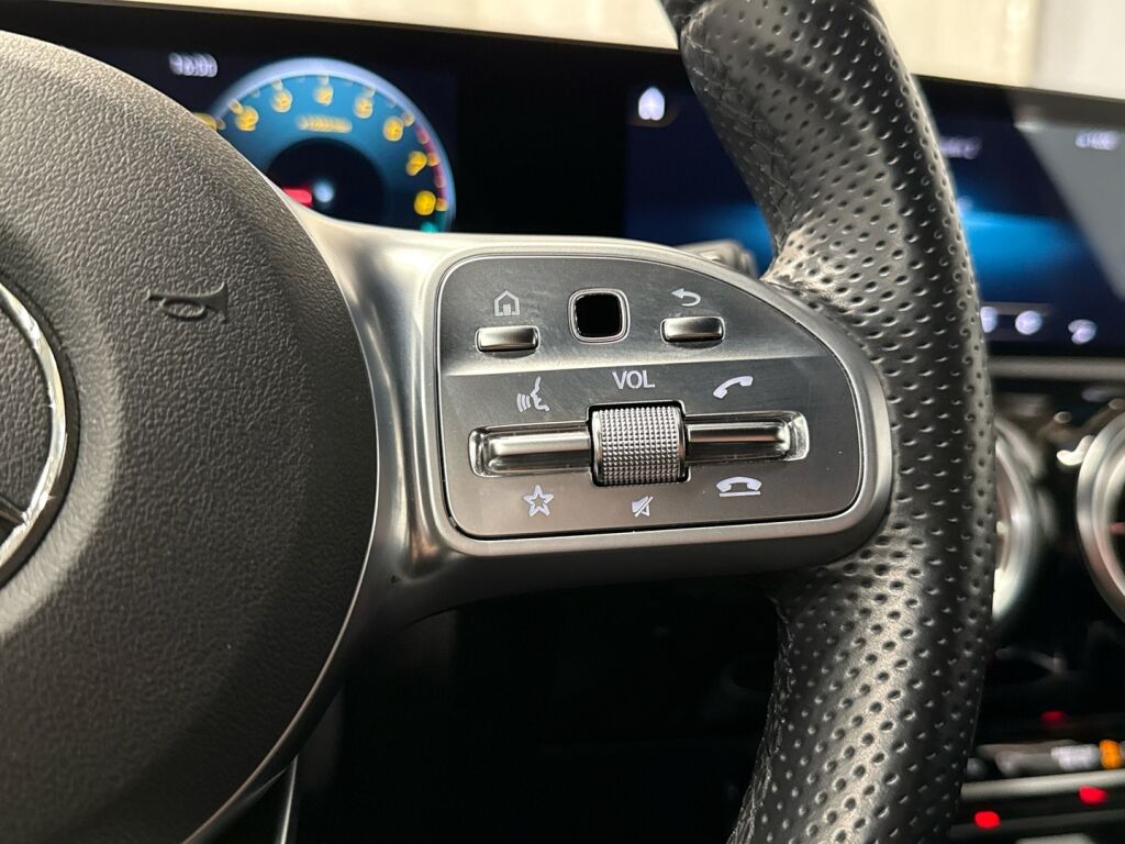 Mercedes-Benz A 2021 Musta