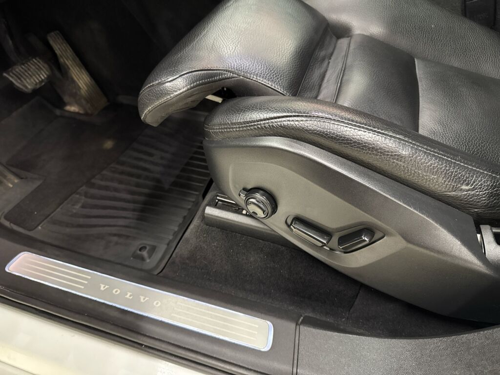 Volvo XC90 2016 Valkoinen