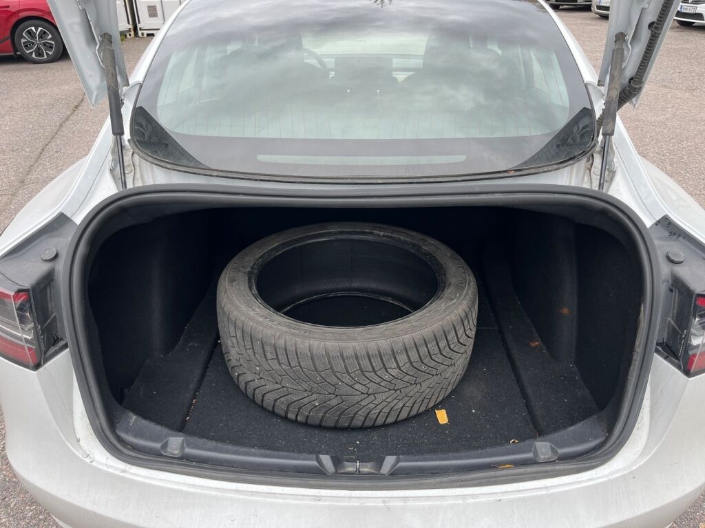 Tesla Model 3 2020 Valkoinen