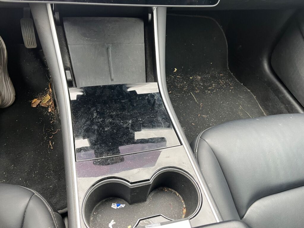 Tesla Model 3 2020 Valkoinen