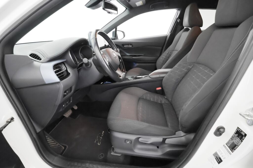 Toyota C-HR 2020 Valkoinen