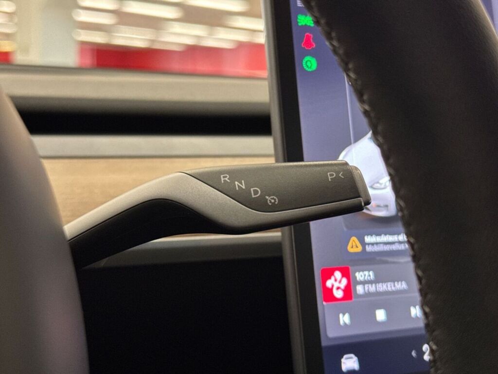 Tesla MODEL Y 2022 Valkoinen