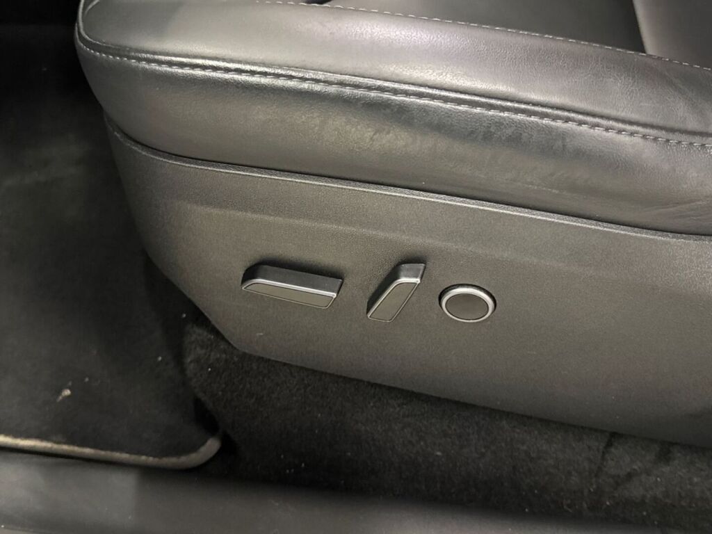 Tesla MODEL Y 2022 Valkoinen