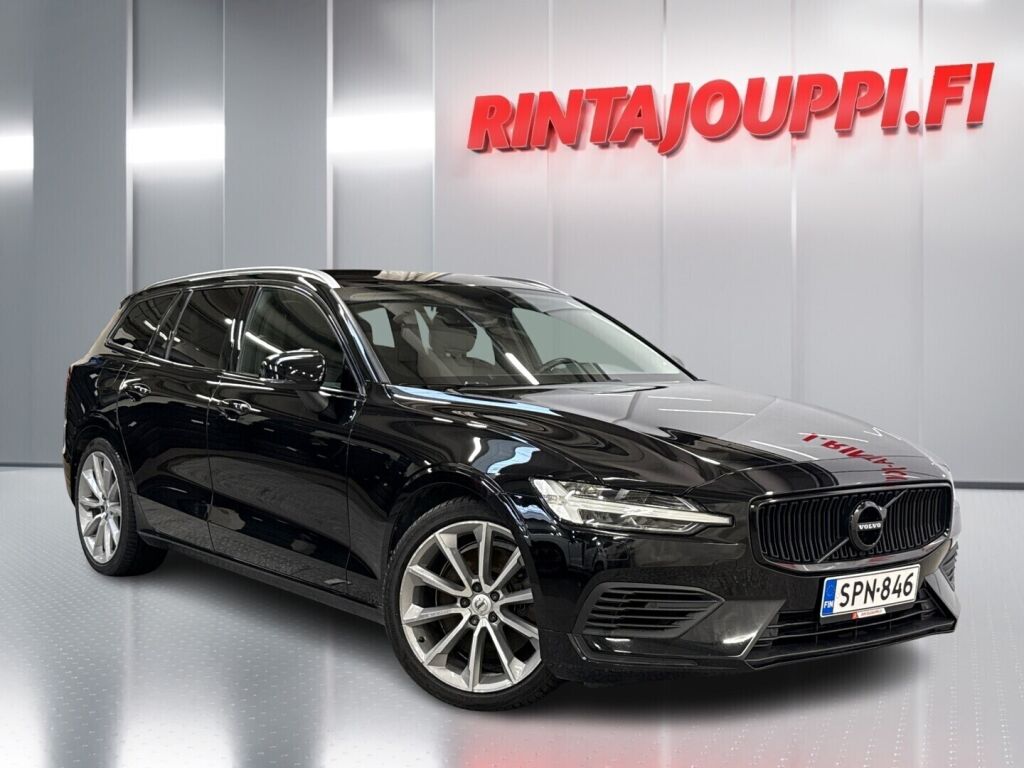 Volvo V60 2020 Musta