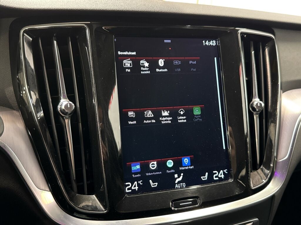 Volvo V60 2020 Musta