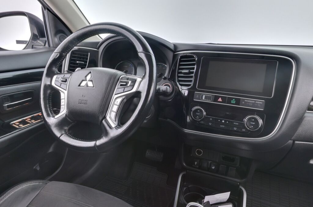 Mitsubishi Outlander PHEV 2019 Valkoinen