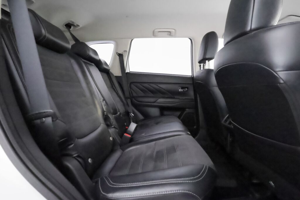 Mitsubishi Outlander PHEV 2019 Valkoinen