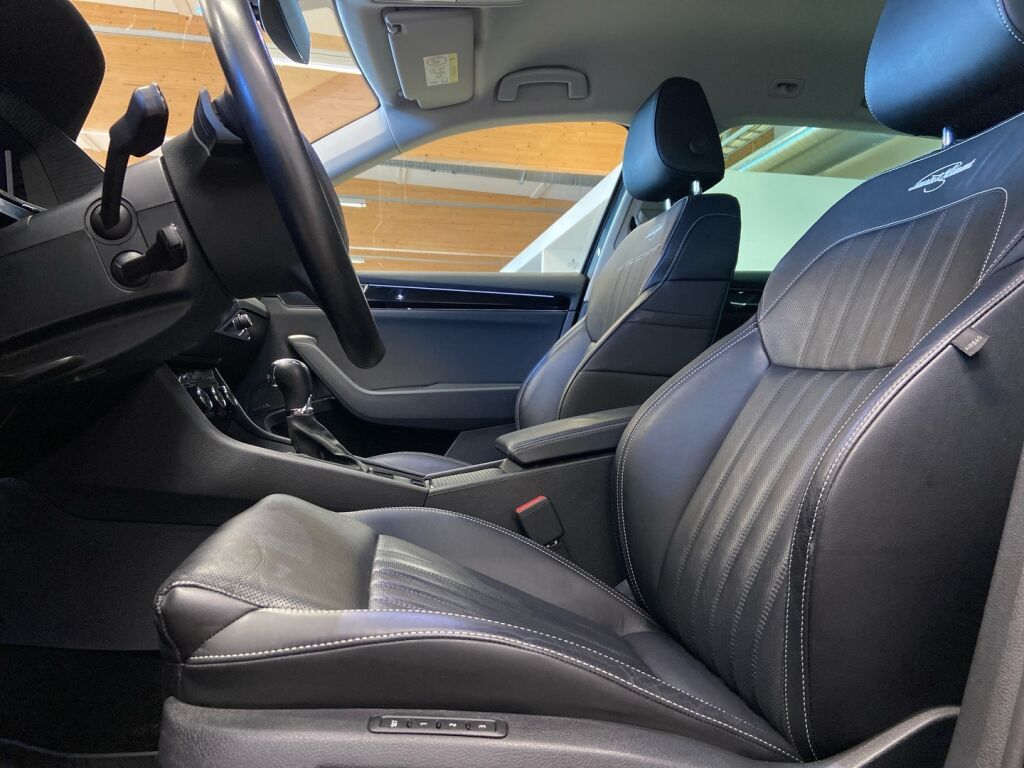 Skoda Superb 2020 Harmaa