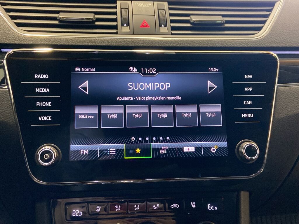 Skoda Superb 2020 Harmaa