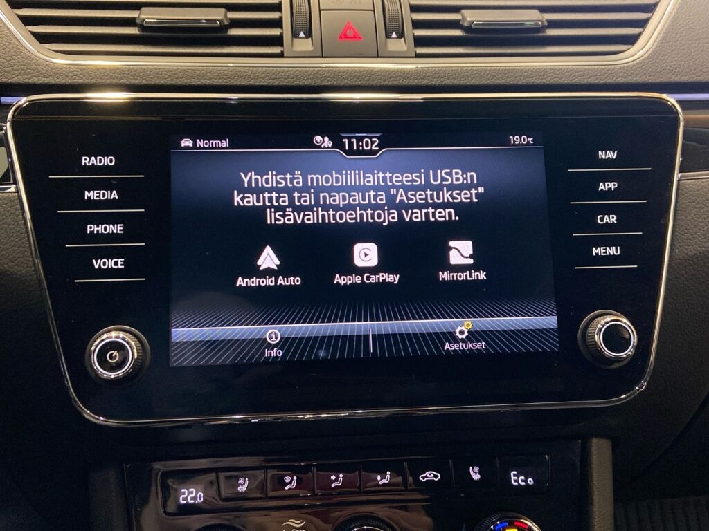 Skoda Superb 2020 Harmaa