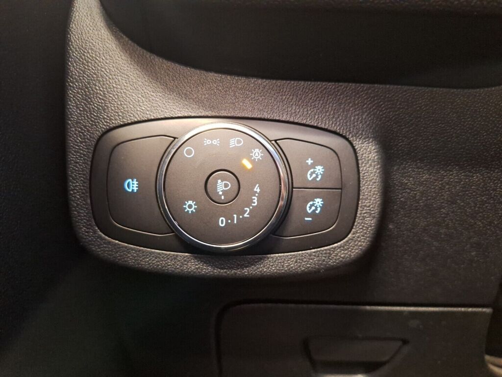 Ford Fiesta 2023 Sininen