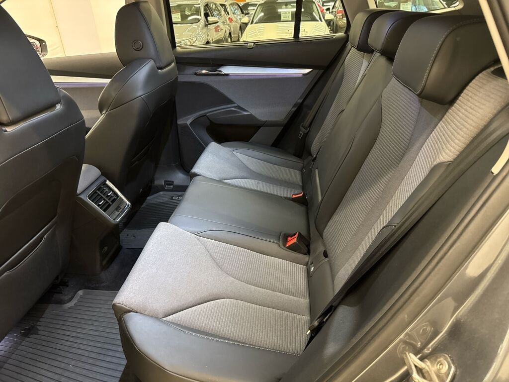 Skoda Enyaq 2023 Harmaa