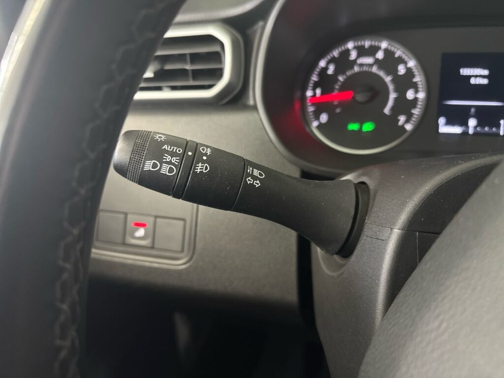 Dacia Duster 2024 Valkoinen