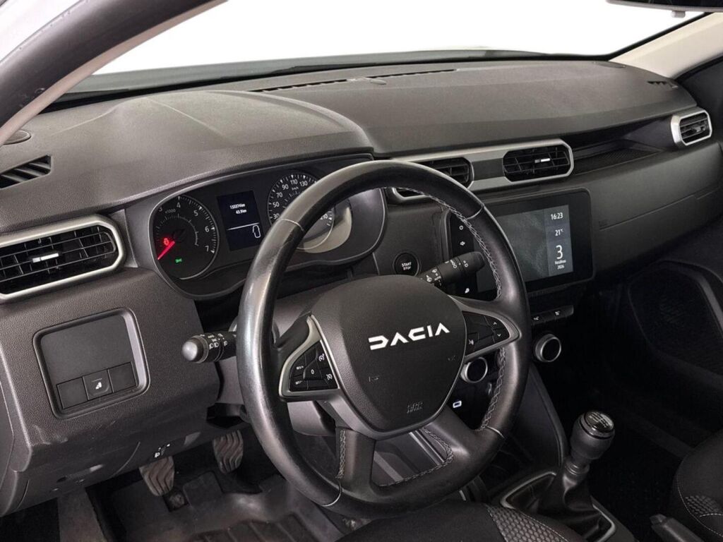 Dacia Duster 2024 Valkoinen
