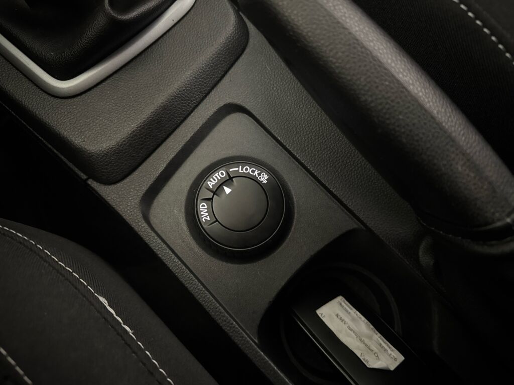 Dacia Duster 2024 Valkoinen